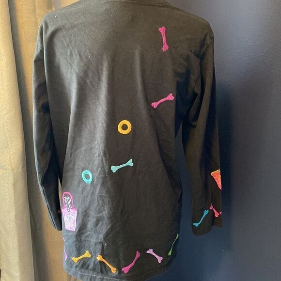 MICHAEL Simon Lite Vintage Embroidered Dog Patch Button Up Cardigan - Picture 4 of 5